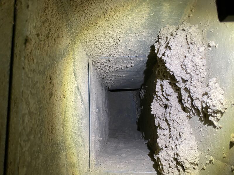 Dirty duct before cleaning
